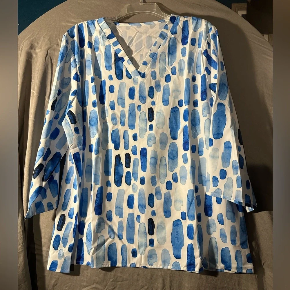 Patterned blouse - Picture 1 of 3